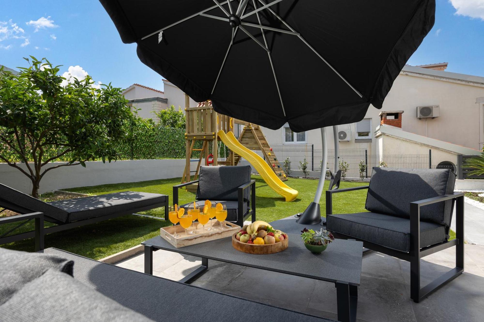 Apartments Solmar Подстрана Екстер'єр фото