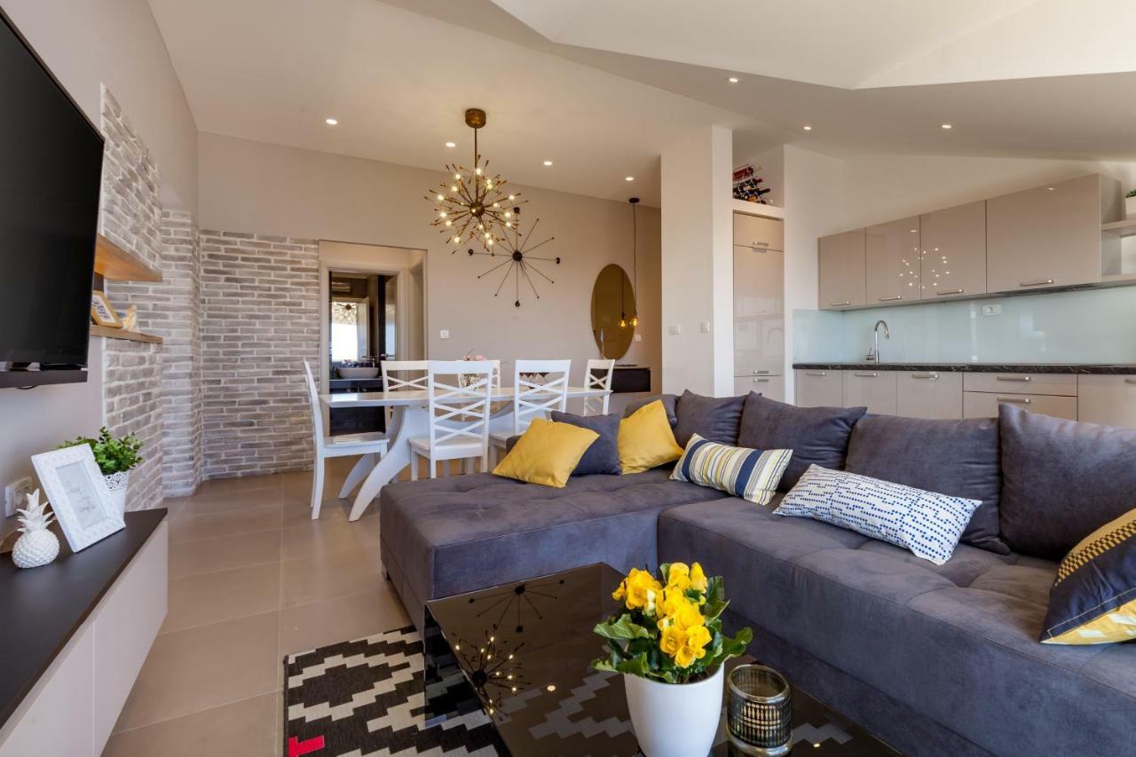 Apartments Solmar Подстрана Екстер'єр фото