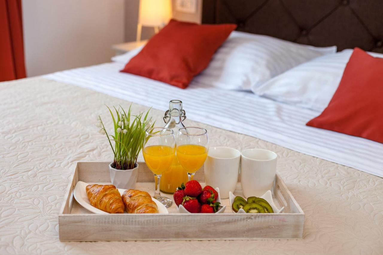 Apartments Solmar Подстрана Екстер'єр фото